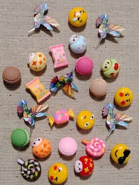 25 Pcs Hummingbirds Emoji's Macaroons Mushroom Heads Candies Bulletin Board Pins